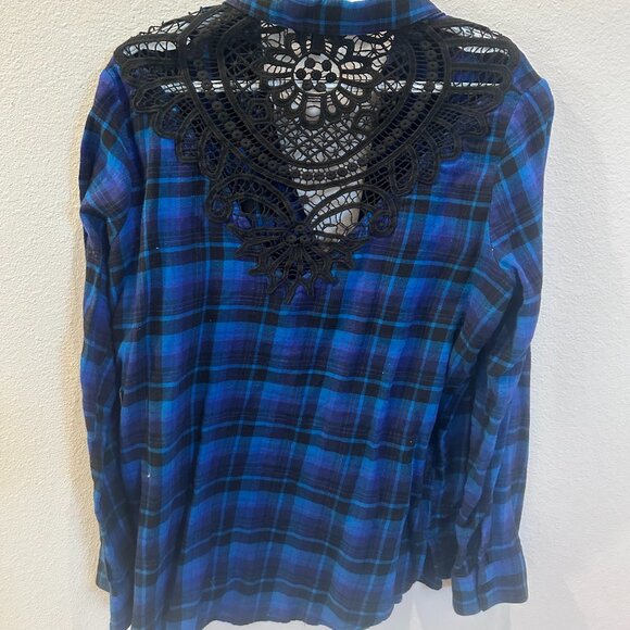 Express Open Back Button Up Flannel (M) - Picture 2 of 3